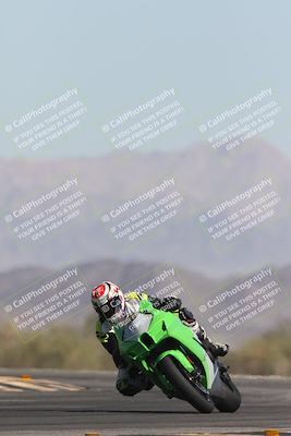 media/Oct-26-2025-Race Pace (Sun) [[c1447ca738]]/Non Verified (1st 20 Minutes of every Hour)/4-Turn 14 (1110am)/